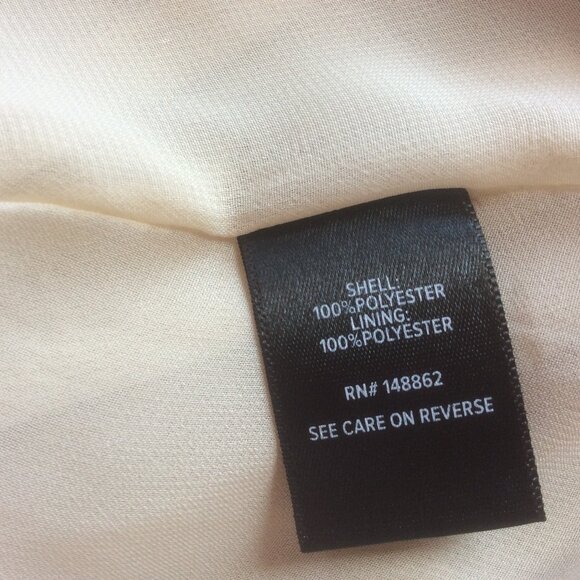 Torrid Georgette Eyelet Smocked Waist Puff Sleeve Floral Boho Top Size 4-4X/26 - Picture 5 of 7